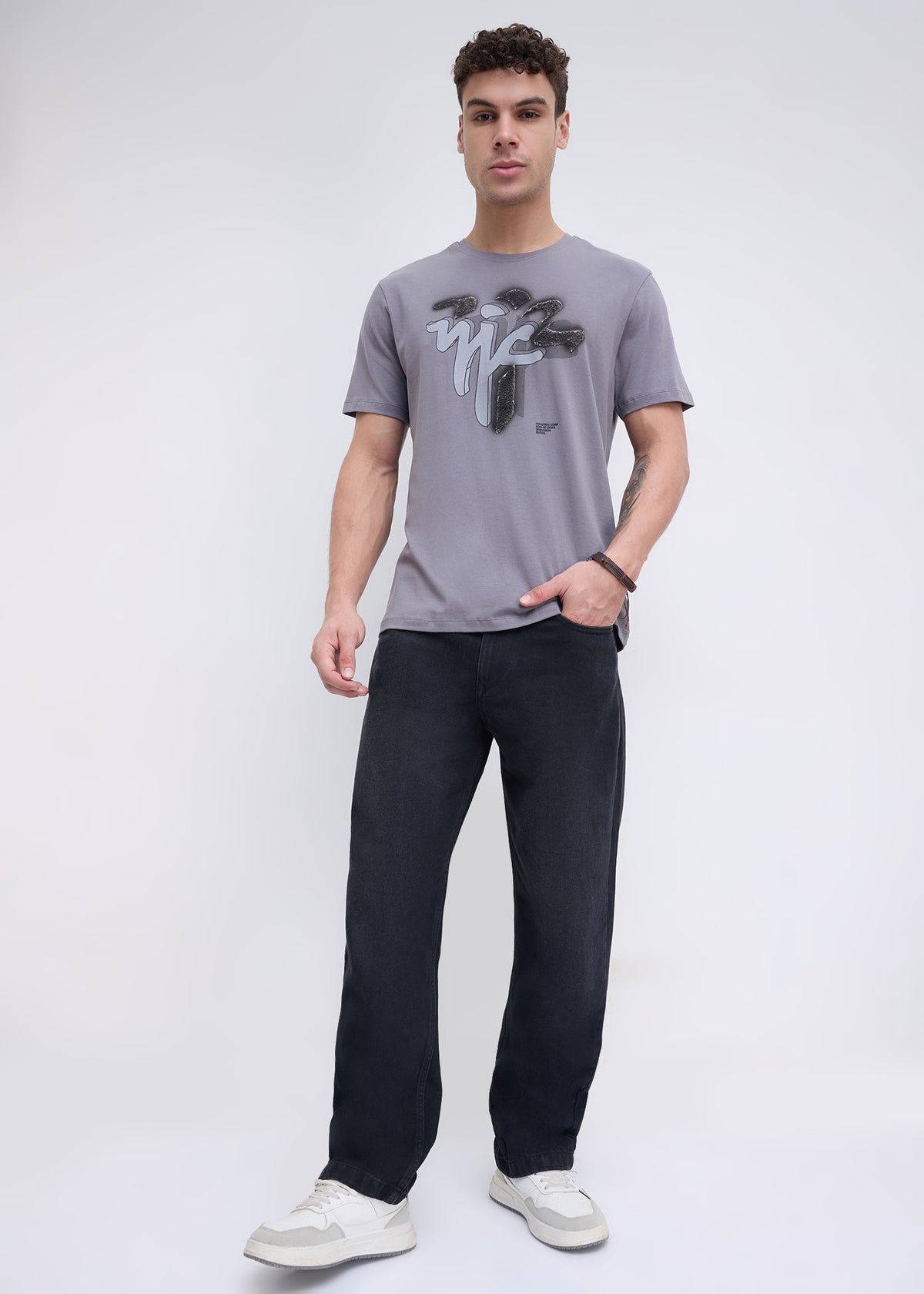 Laverhay Graphic T-Shirt: Charcoal