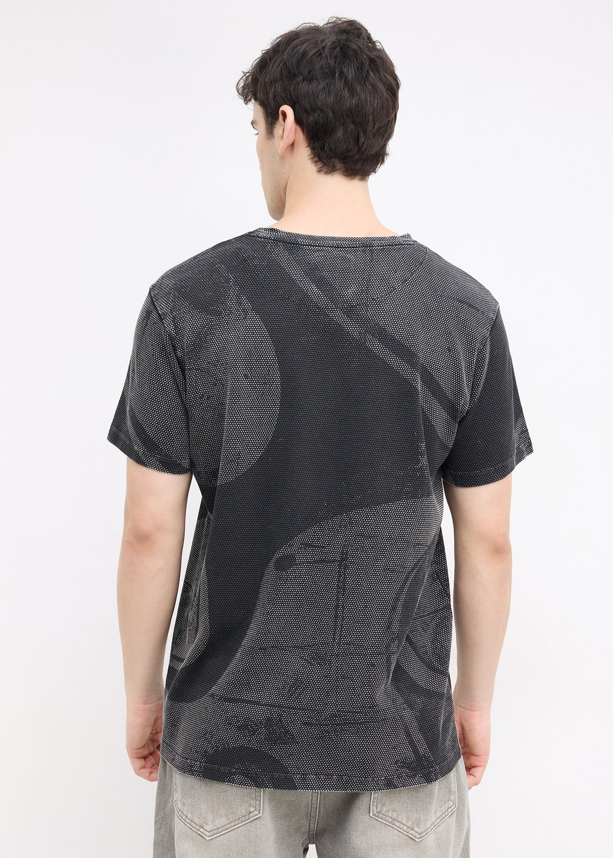Yarrow Automotive Graphic Round Neck T-shirt: Black