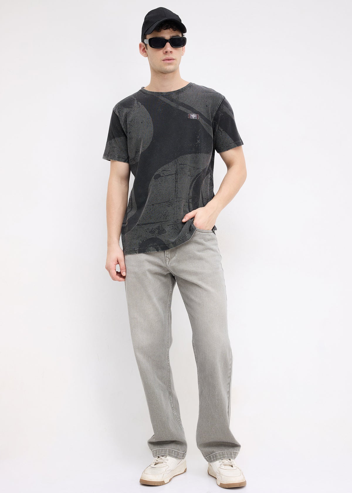 Yarrow Automotive Graphic Round Neck T-shirt: Black