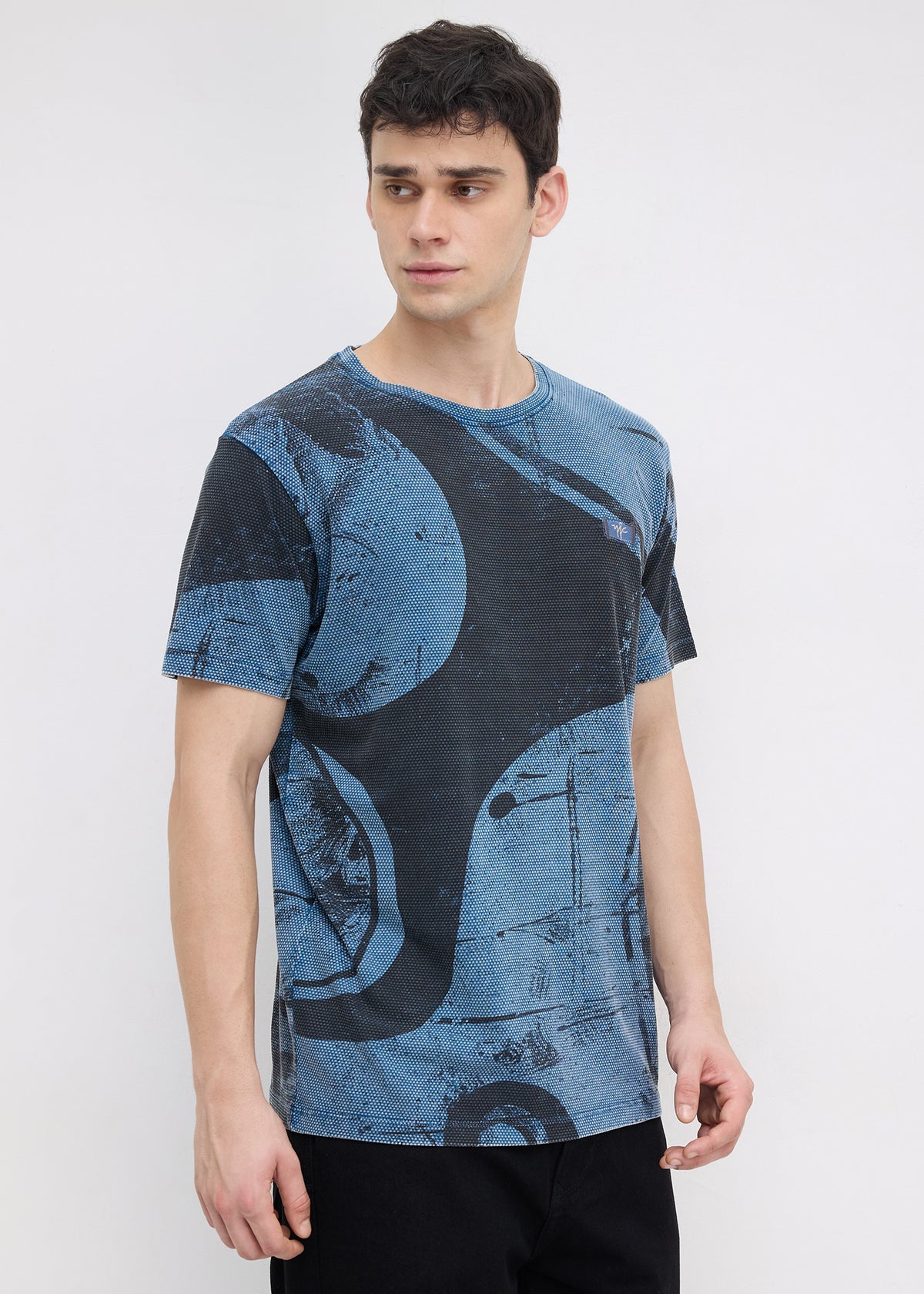 Yarrow Automotive Graphic Round Neck T-shirt: Airforce Blue
