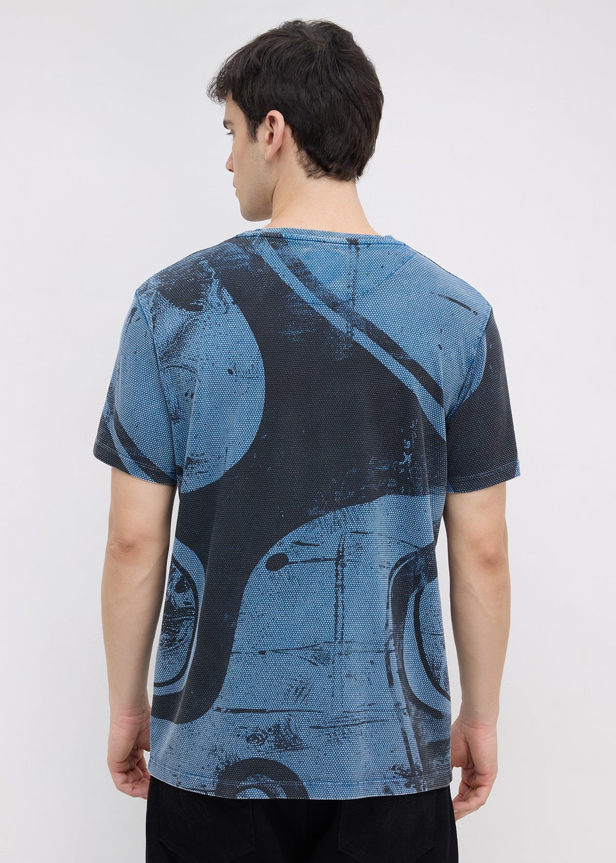 Yarrow Automotive Graphic Round Neck T-shirt: Airforce Blue