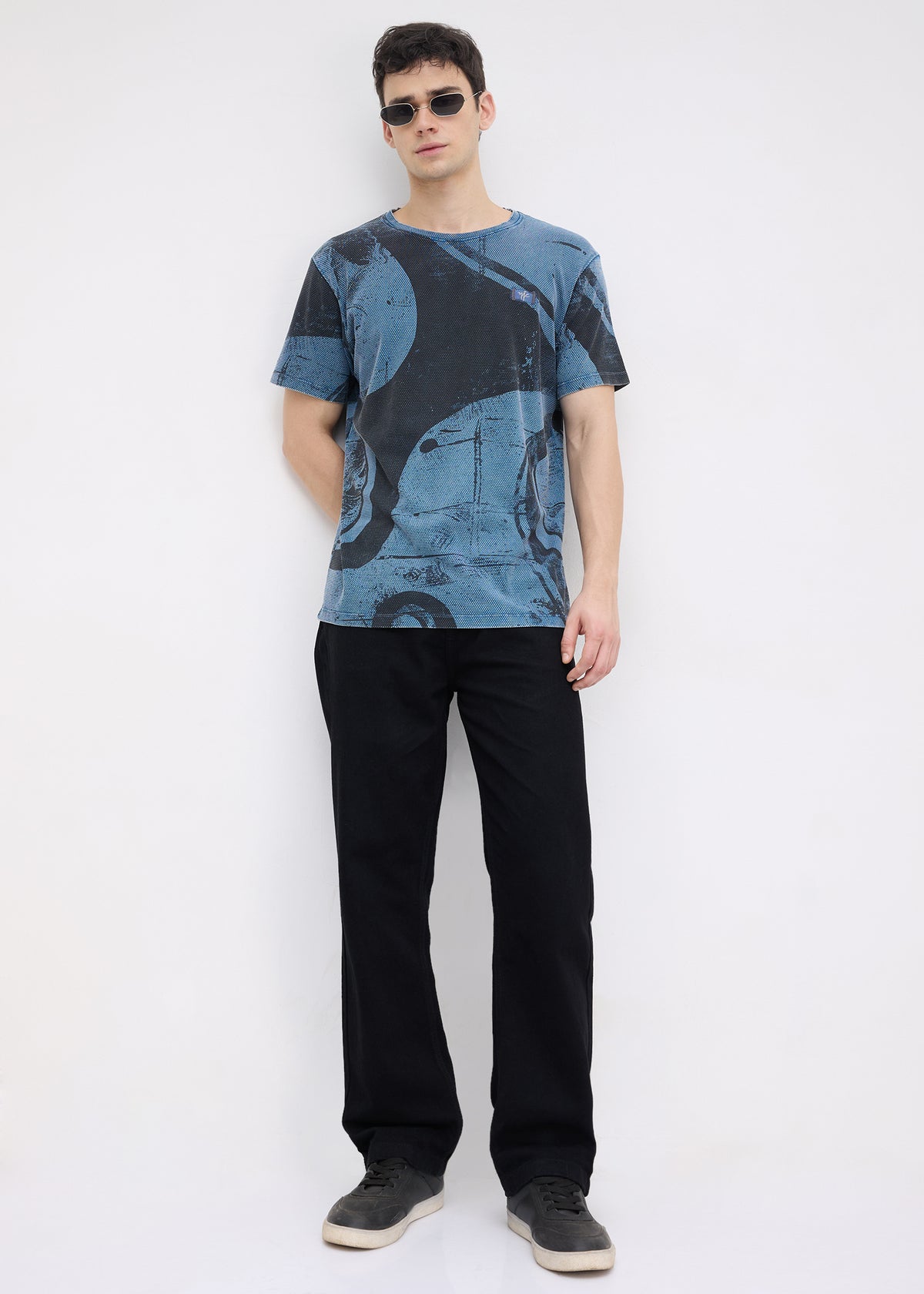 Yarrow Automotive Graphic Round Neck T-shirt: Airforce Blue