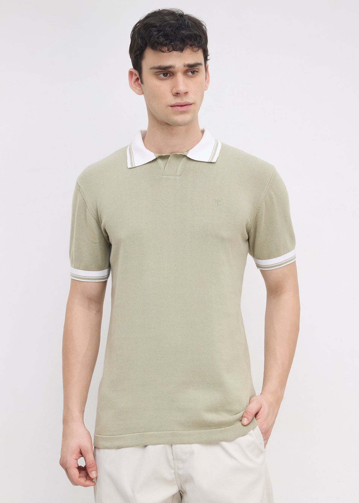 Resource Contrast-Tipped Knitted Polo T-shirt: Pista