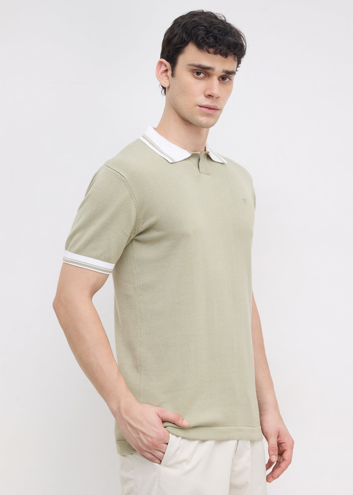 Resource Contrast-Tipped Knitted Polo T-shirt: Pista