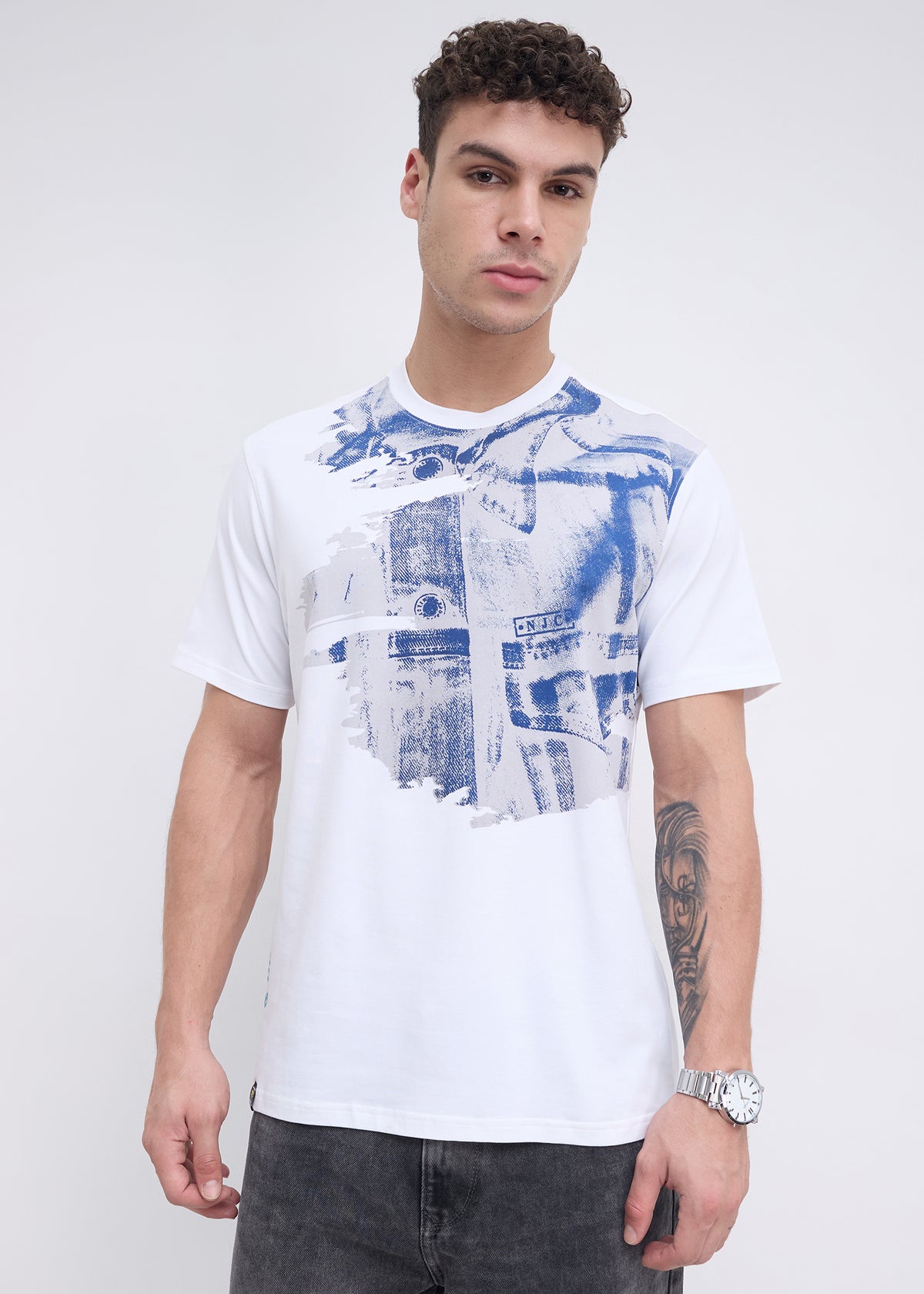 Doubs Graphic Round Neck T-Shirt: Off White