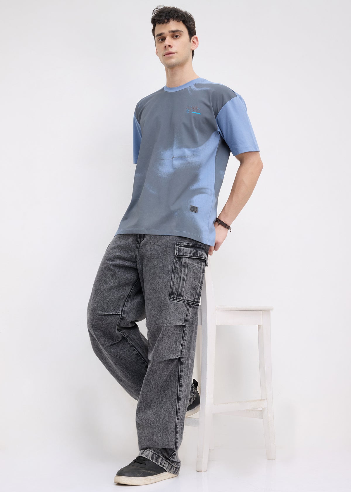 Tranal Colour-Block Graphic Oversized T-shirt: Blue