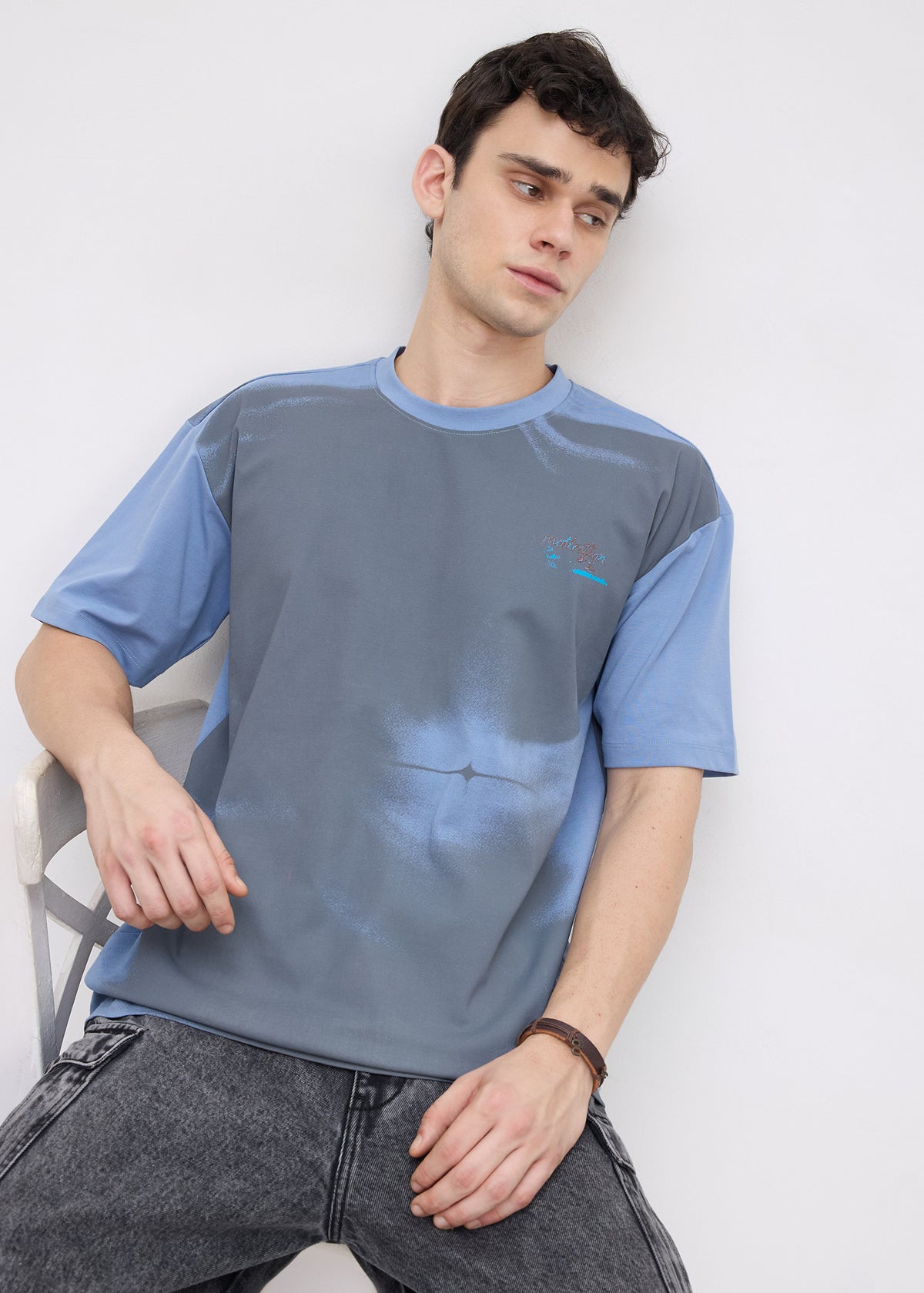 Tranal Colour-Block Graphic Oversized T-shirt: Blue