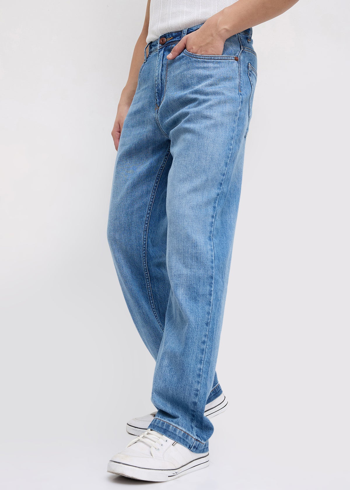 Timber Baggy Fit Jeans: Light Blue