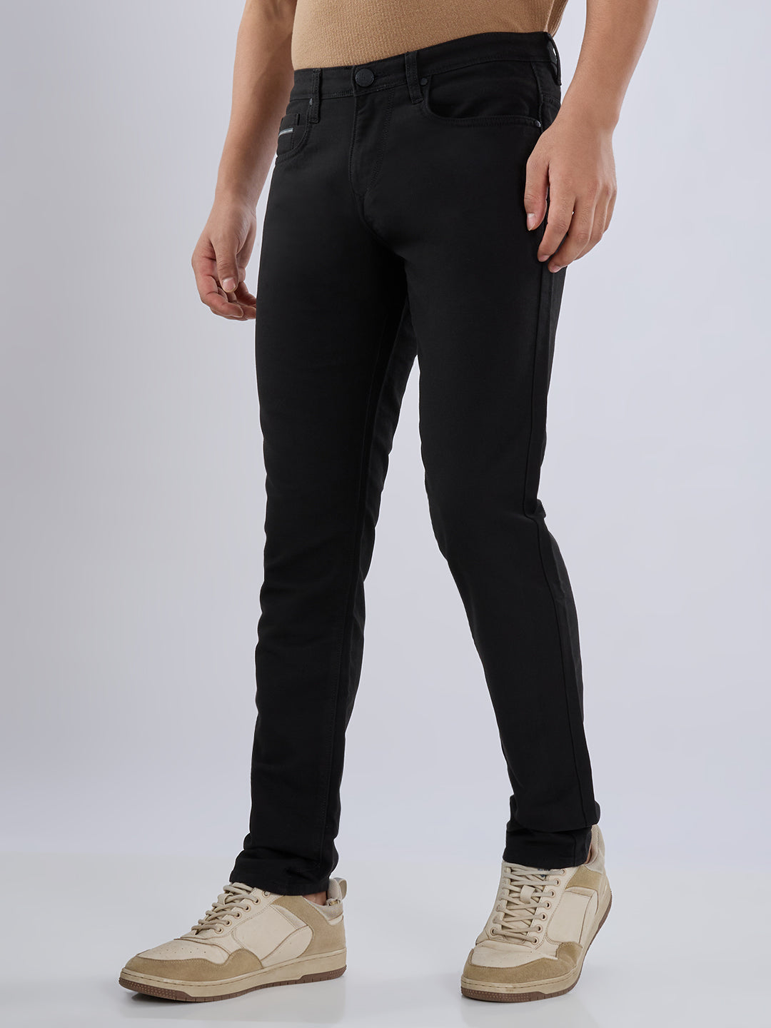 Winjo Regular Fit Trouser: Black