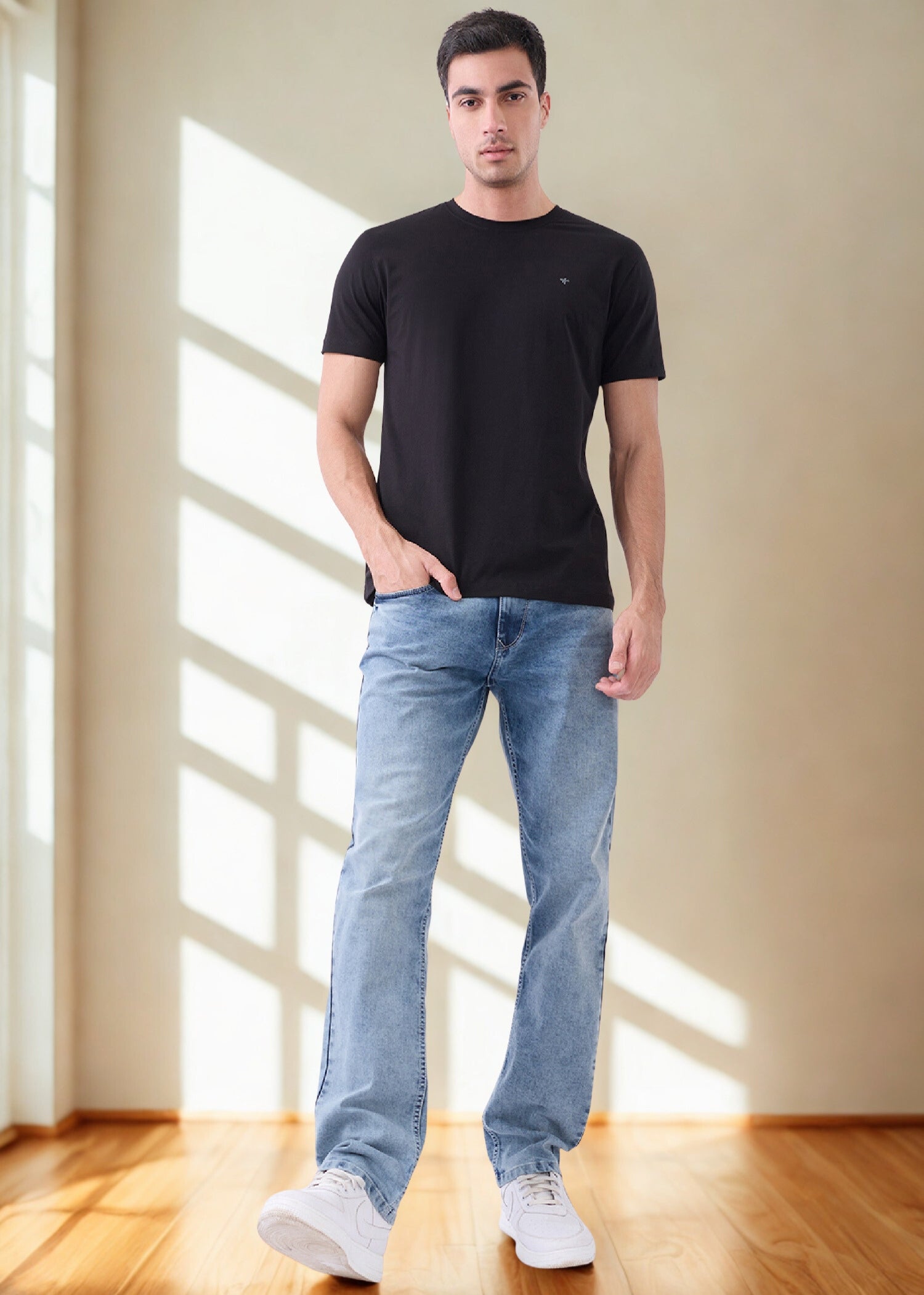 Arch Solid Half Sleeve T-Shirt: Black