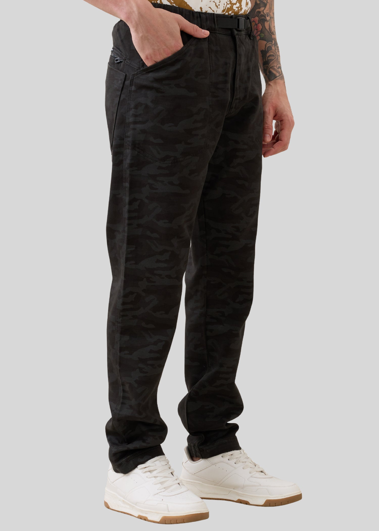 Nostrum Crimson Cotton Camouflage Cargo