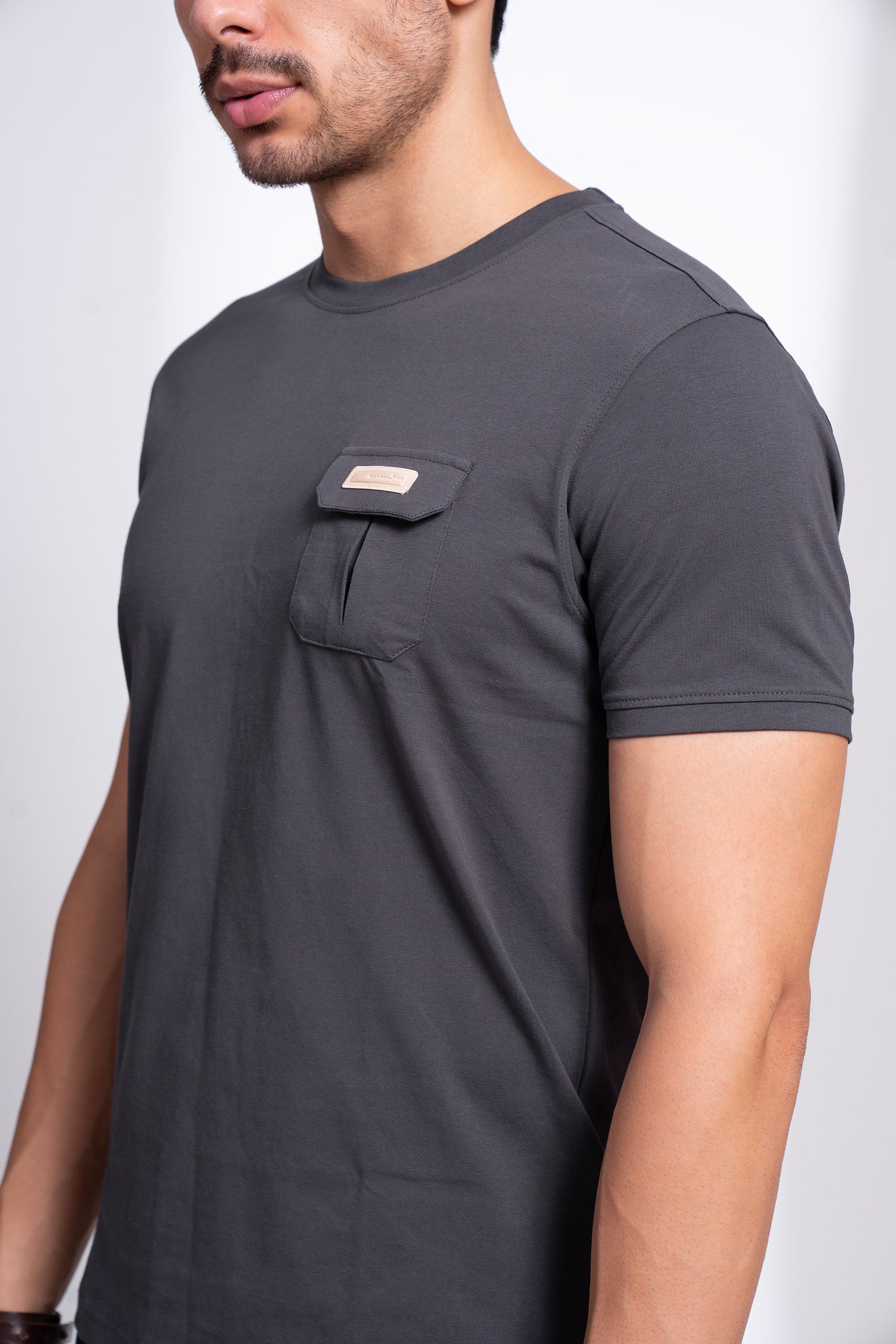 WINSOME ROUND NECK T-SHIRT
