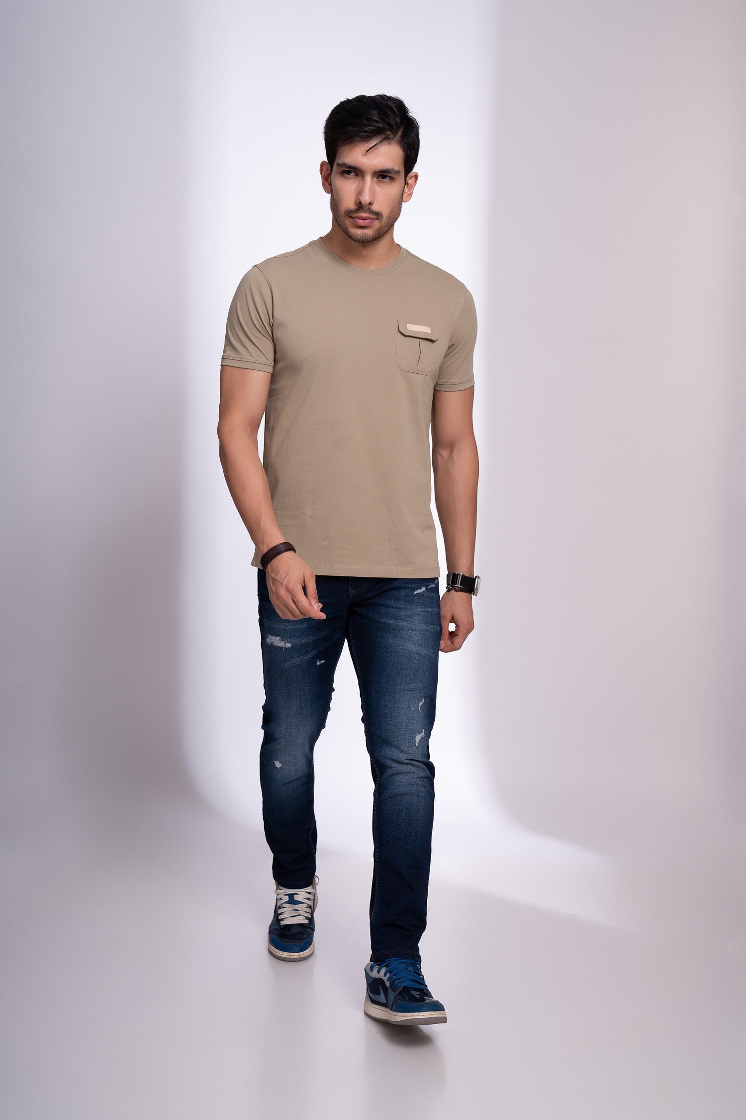 WINSOME ROUND NECK T-SHIRT