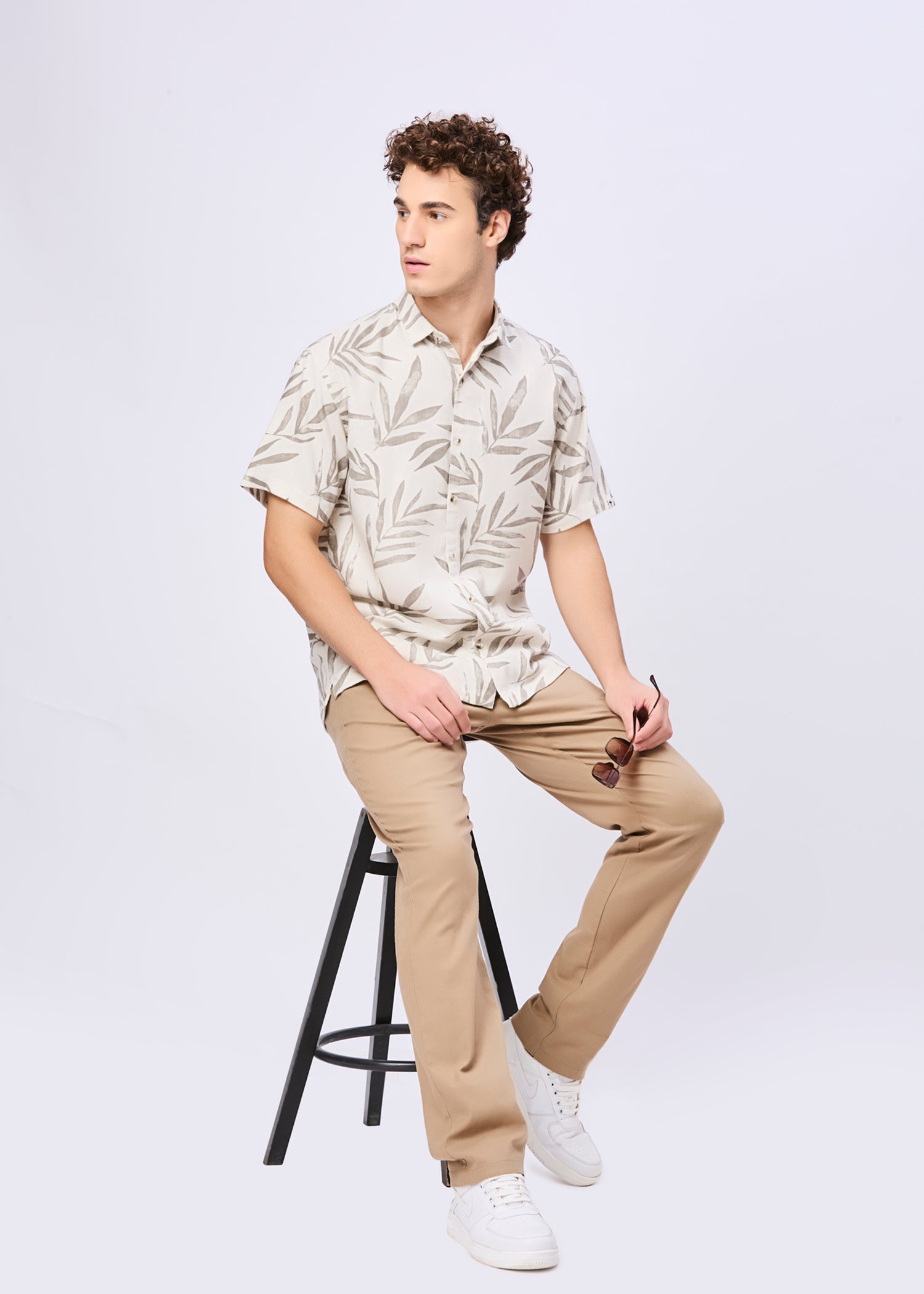 Kelley Tropical Leaf Print Casual Shirt